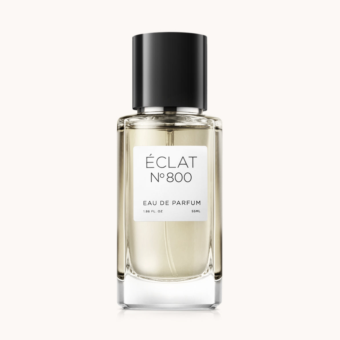 ÉCLAT Aromatic Oak Moss w fazetowanej szklanej butelce z czarną nakrętką i minimalistyczną białą etykietą.