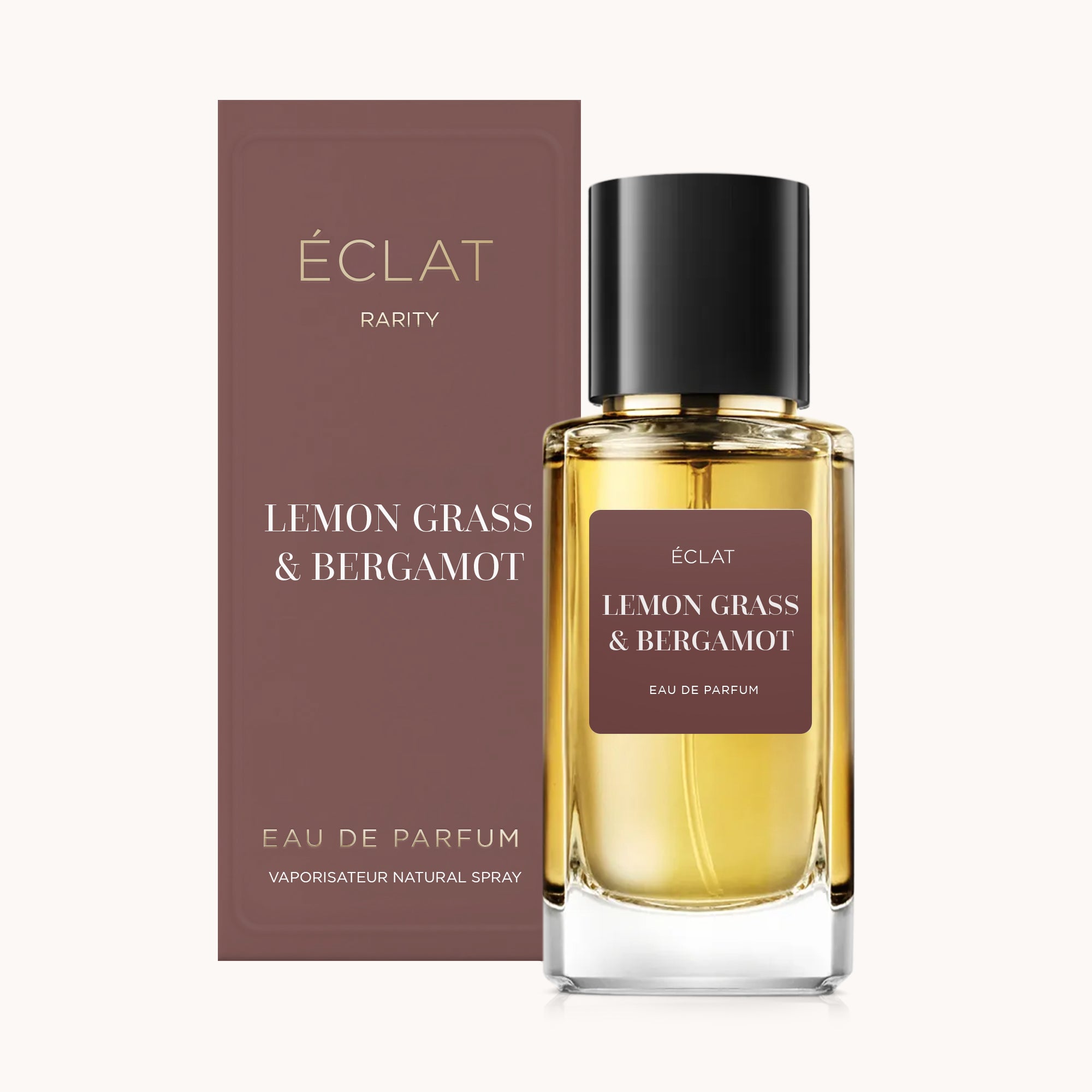 ÉCLAT Lemon Grass & Bergamot RAR charakteryzuje się fasetowaną szklaną butelką z czarną nakrętką i eleganckim opakowaniem w głębokich brązowych tonach.